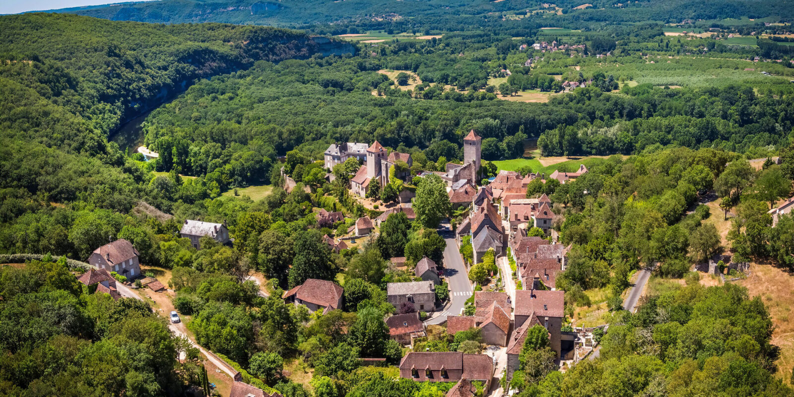 Saint cirq lapopie village forets